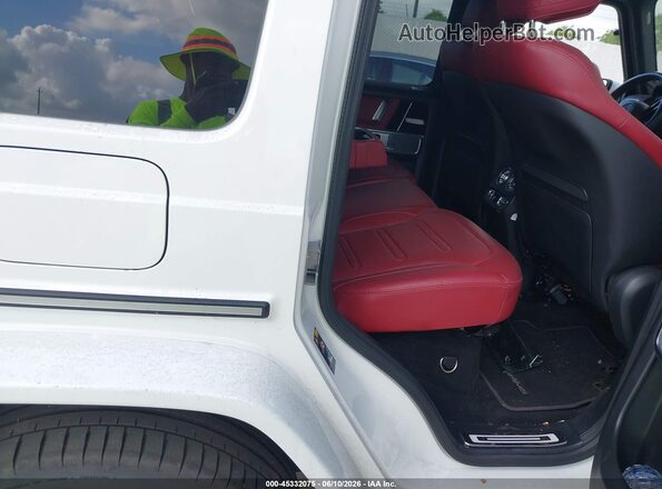 W1NWH1AB7SX021147 2025 MERCEDES-BENZ G 550 White VIN sticker view