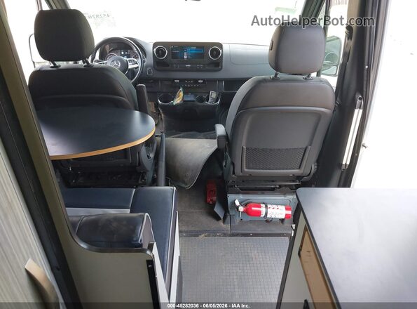W1W4EBVY0LP307133 2020 MERCEDES-BENZ SPRINTER Blue VIN sticker view