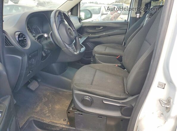 W1WV0FEY9P4334297 2023 MERCEDES-BENZ METRIS White Vista interior delantera