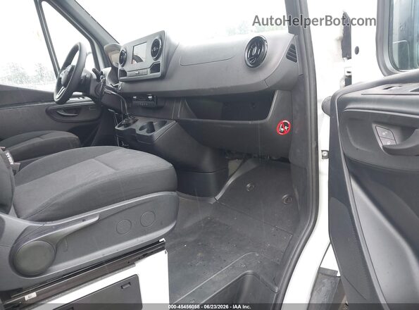 W1Y4NCHY0RT174186 2024 MERCEDES-BENZ SPRINTER White Вид салону спереду