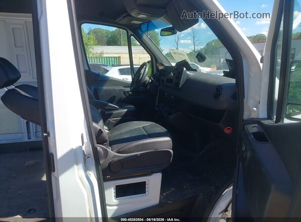 W1Y70BGY7PT123658 2023 MERCEDES-BENZ SPRINTER White წინა სალონის ხედი
