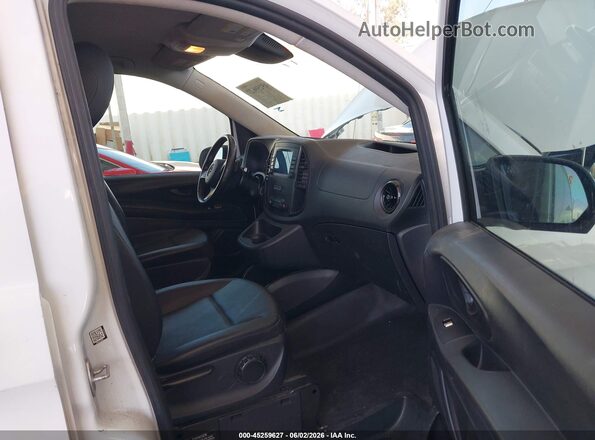 W1YV0BEY7P4298481 2023 MERCEDES-BENZ METRIS White Սալոնի դիմացի տեսք