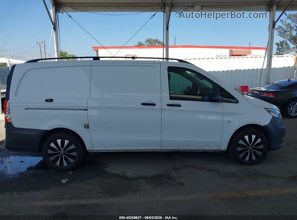 W1YV0BEY7P4298481 2023 MERCEDES-BENZ METRIS White Սալոնի հետևի տեսք