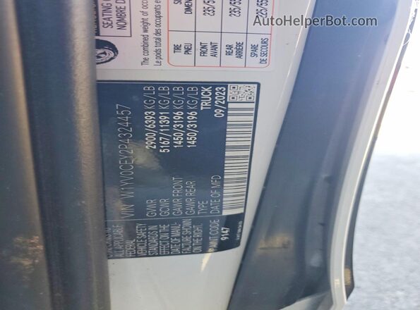 W1YV0CEY2P4324457 2023 MERCEDES-BENZ METRIS White VIN կոդի պիտակի տեսք