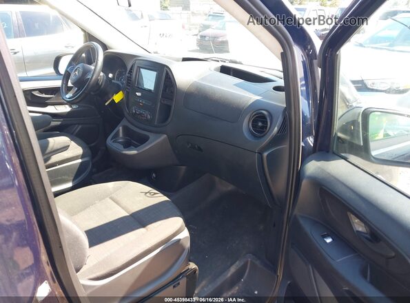 W1YV0CEY7L3692911 2020 MERCEDES-BENZ METRIS Dark Blue Вид салона спереди