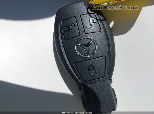 W1YV0CEY7L3692911 2020 MERCEDES-BENZ METRIS Dark Blue Вид панели приборов