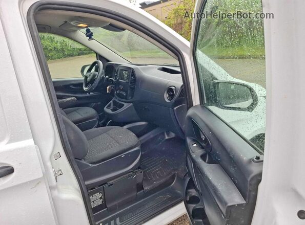 W1YV0CEY9M3867855 2021 MERCEDES-BENZ METRIS White Դիմացի տեսք