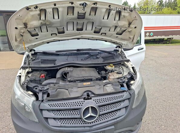 W1YV0CEY9M3867855 2021 MERCEDES-BENZ METRIS White Սալոնի դիմացի տեսք