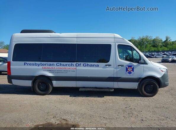 W1Z4NGHY3ST211451 2025 MERCEDES-BENZ SPRINTER White Вид задньої частини салону