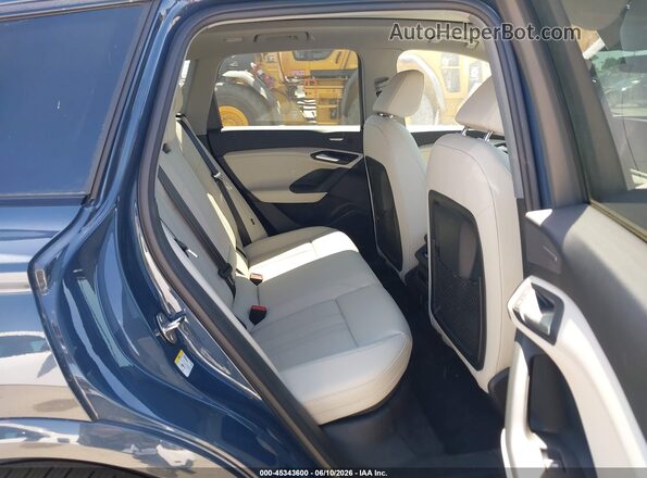 WA122BGFXSA030896 2025 AUDI Q6 E-TRON Blue Вид наклейки з VIN-кодом