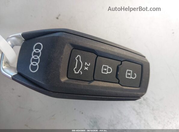 WA122BGFXSA030896 2025 AUDI Q6 E-TRON Blue Вид панелі приладів