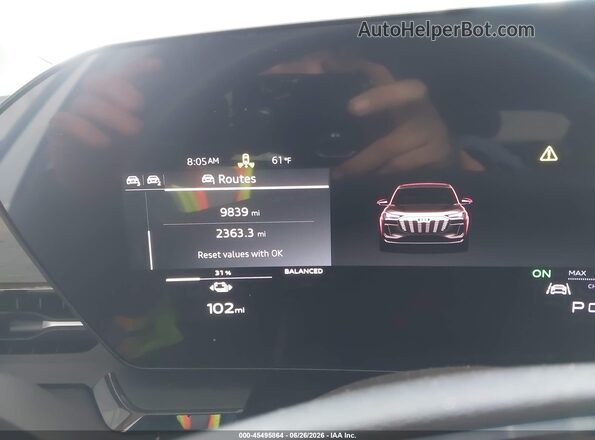 WA124BGF2SA044110 2025 AUDI Q6 E-TRON White Widok tylnych siedzeń