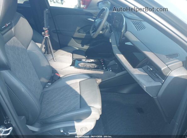 WA125BGF5SA024172 2025 AUDI SQ6 Black Widok wnętrza z przodu