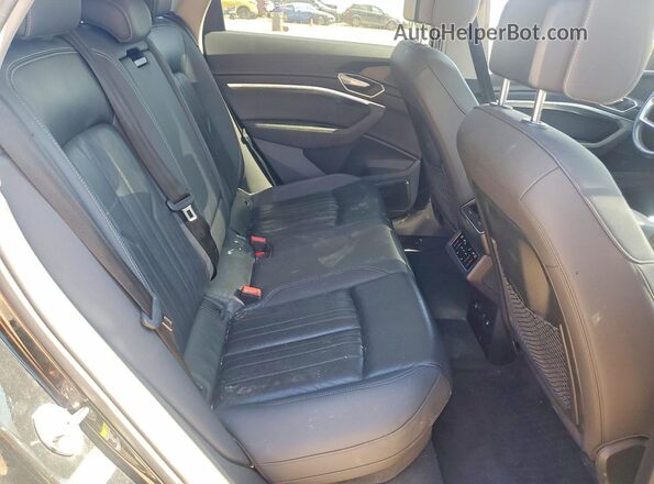 WA12AAGE2MB011941 2021 AUDI E-TRON Черный Вид задней части салона