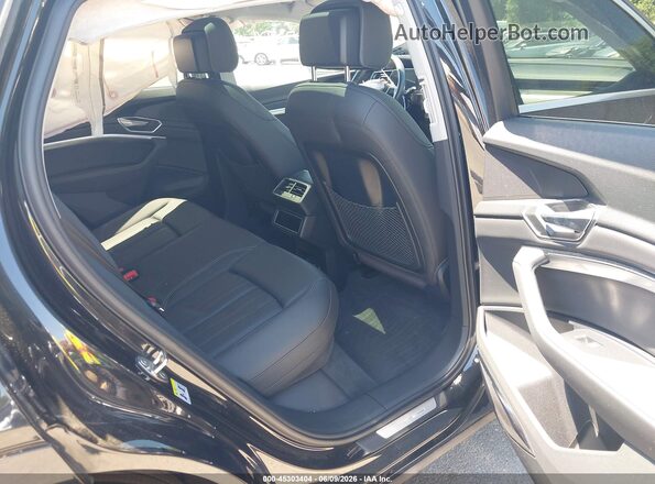 WA12AAGE8MB002130 2021 AUDI E-TRON Black Вид наклейки з VIN-кодом