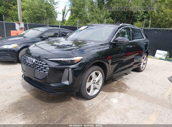WA12AAGU2S2031367 2025 AUDI ALL Black Առջևի ձախ երեք քառորդ տեսարան