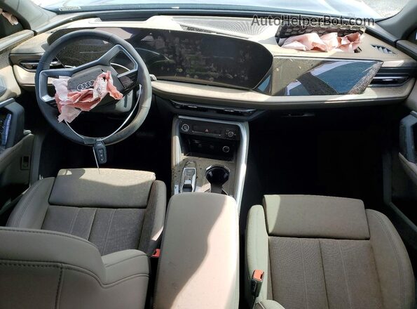 WA12AAGU8S2116228 2025 AUDI Q5 Black Dashboard view