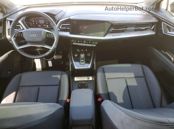 WA12UBFZ8SP032679 2025 AUDI Q4 Black 