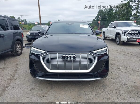 WA13AAGE4MB005837 2021 AUDI E-TRON Black Widok wnętrza z tyłu