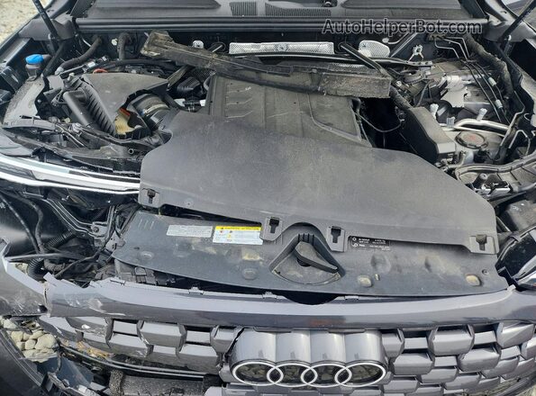 WA13AAGU5S2013563 2025 AUDI Q5 Gray Rear interior view