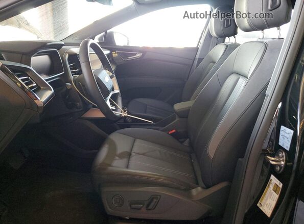 WA142BFZ0PP030334 2023 AUDI Q4 Black წინა სალონის ხედი