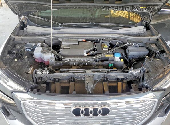 WA142BFZ0PP030334 2023 AUDI Q4 Black ძრავის განყოფილების ხედი