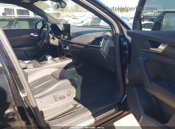 WA14AAFY4M2098536 2021 AUDI Q5 Black წინა სალონის ხედი