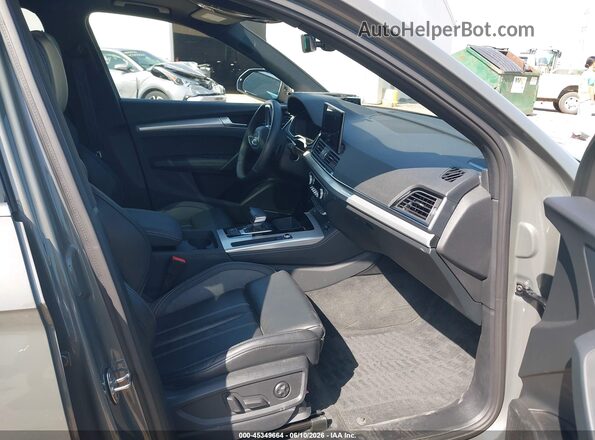 WA15AAFY7R2110979 2024 AUDI Q5 Gray Vista interior delantera