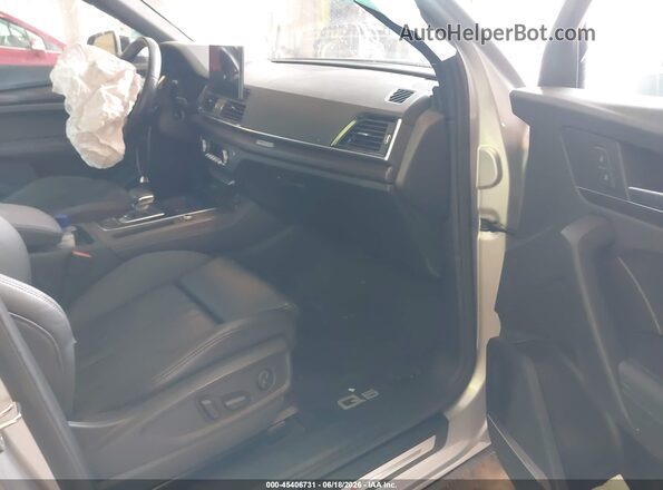 WA15AAFY8P2003713 2023 AUDI Q5 Silver Vista interior delantera
