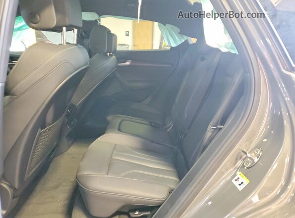 WA15AAFY8P2060199 2023 AUDI Q5 Gray Widok wnętrza z tyłu