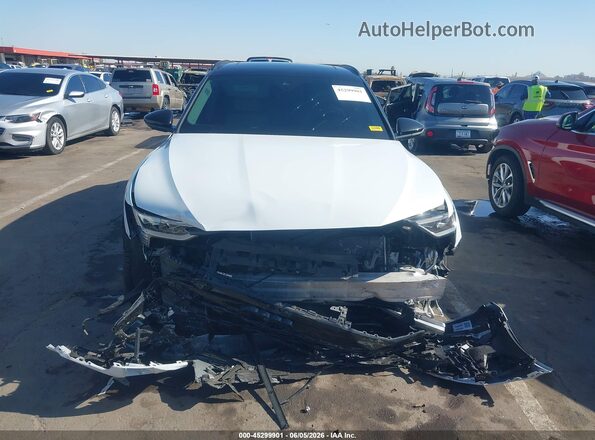 WA15AAGE0RB020190 2024 AUDI Q8 E-TRON Белый Вид панели приборов