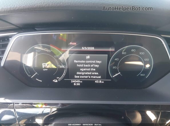 WA15AAGE0RB020190 2024 AUDI Q8 E-TRON Белый 