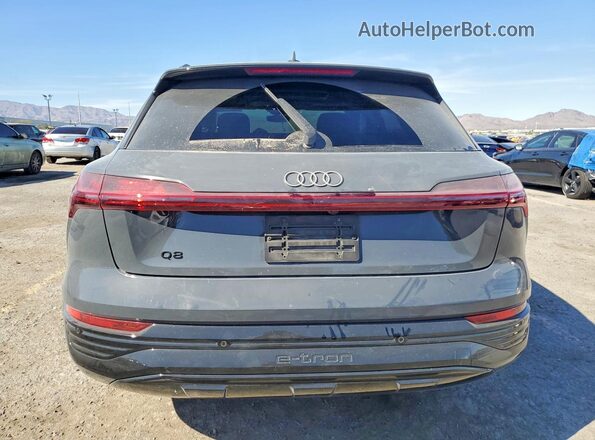 WA15AAGE6RB034840 2024 AUDI Q8 Gray Rear view