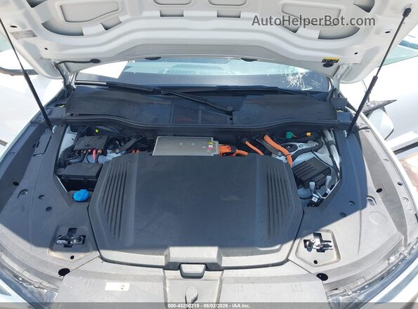 WA15AAGE9RB027669 2024 AUDI Q8 E-TRON White უკანა ხედი