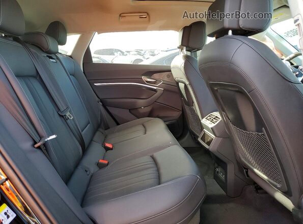 WA15AAGEXRB053858 2024 AUDI Q8 Черный 