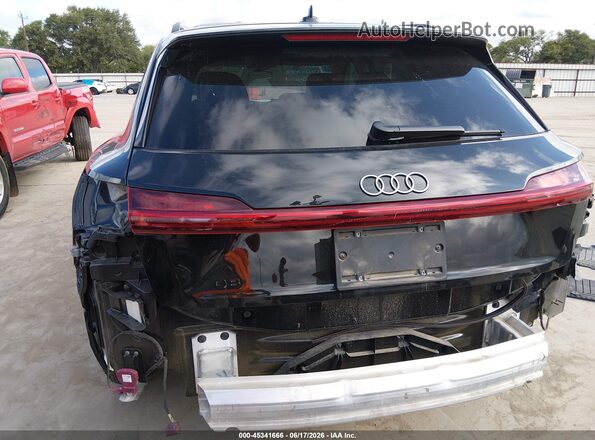 WA15ABGE1RB025128 2024 AUDI Q8 E-TRON Black Vista frontal