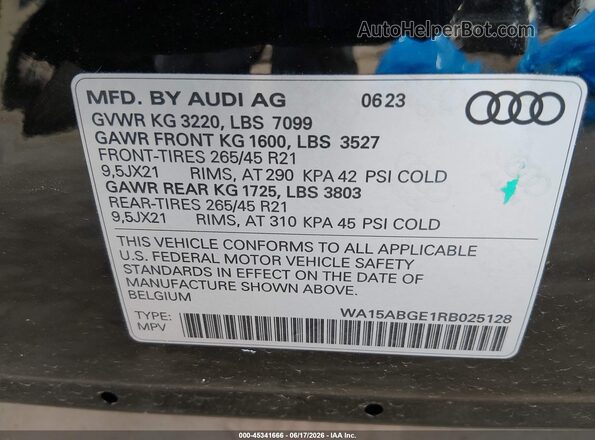 WA15ABGE1RB025128 2024 AUDI Q8 E-TRON Black Vista del compartimento del motor