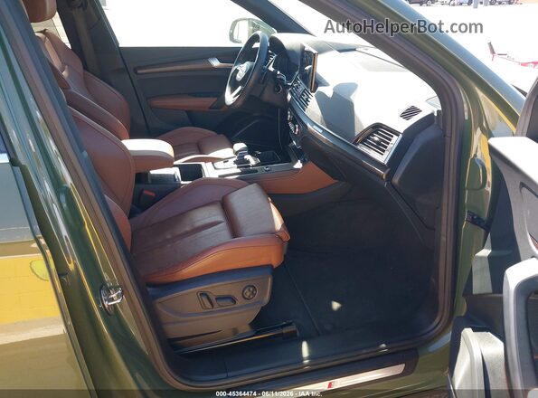 WA16ABFY7P2118801 2023 AUDI Q5 Green Front interior view