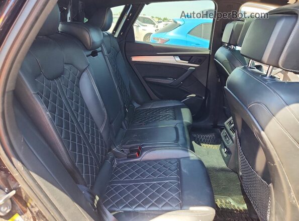 WA1A4AFY1J2025159 2018 AUDI SQ5 Black 