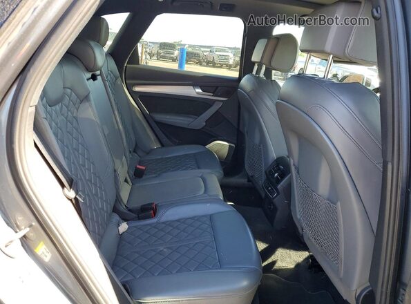 WA1A4AFY2J2020603 2018 AUDI SQ5 Gray Rear seats view