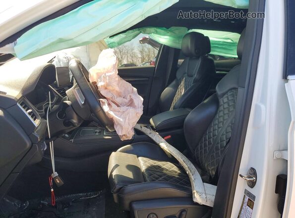 WA1A4AFY8J2209983 2018 AUDI SQ5 White 