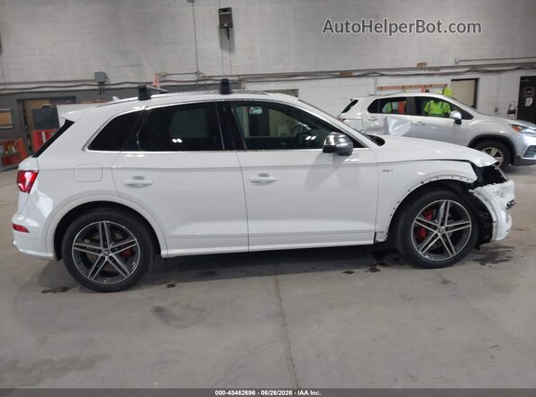 WA1A4AFY9J2212505 2018 AUDI SQ5 White უკანა სალონის ხედი