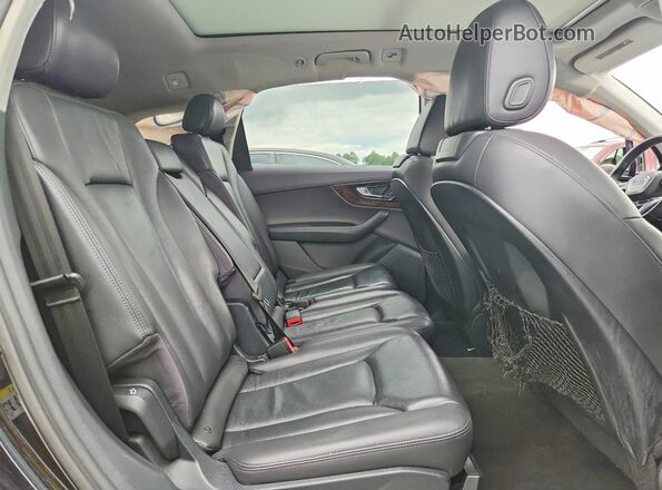 WA1AAAF73HD037134 2017 AUDI Q7 Black 