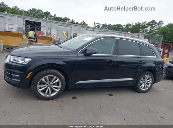 WA1AAAF76JD051101 2018 AUDI Q7 Black Вид задньої частини салону