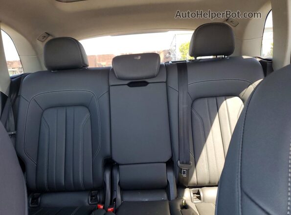 WA1AAAFY0M2022539 2021 AUDI Q5 Gray Rear seats view