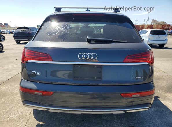 WA1AAAFY0M2022539 2021 AUDI Q5 Gray Rear view