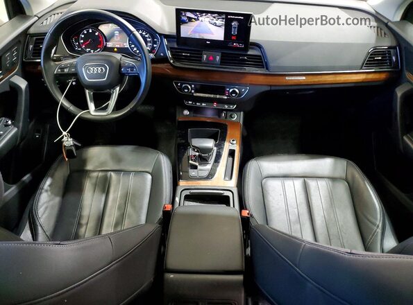 WA1AAAFY0M2109258 2021 AUDI Q5 Black 