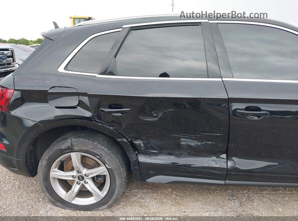 WA1AAAFY5M2086253 2021 AUDI Q5 Black Widok z przodu