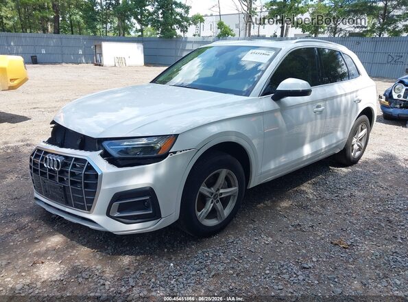 WA1AAAFY5M2088603 2021 AUDI Q5 White Vista tres cuartos delantera izquierda
