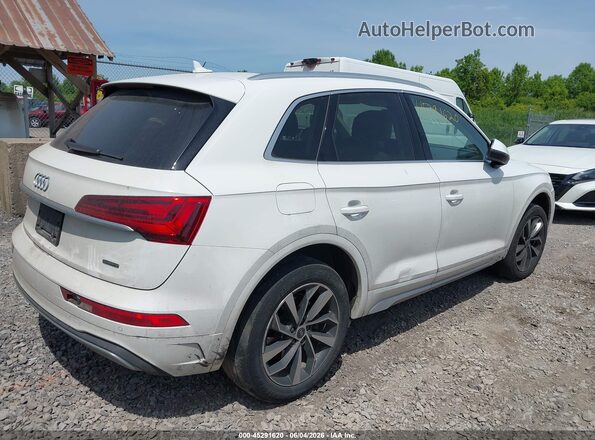WA1AAAFY6M2081160 2021 AUDI Q5 White Rear right